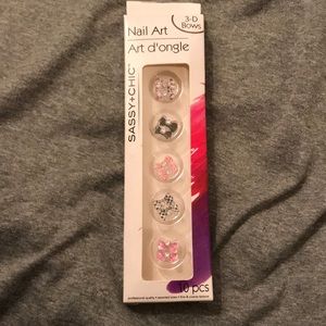 3D bows for nails. Nail file case.